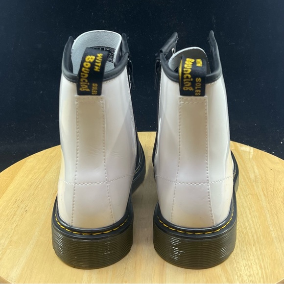 Dr. Martens Lace Up White Doc Combat Boots Women's Size 7 US 1460Y - Picture 5 of 10